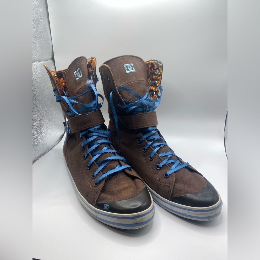DC high tops‎
